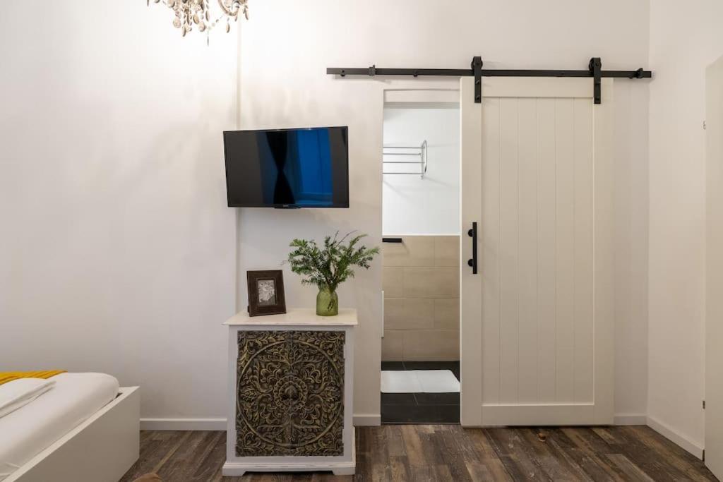 Appartamento Practical 1Br Flat By Center By Hm Vienna Esterno foto