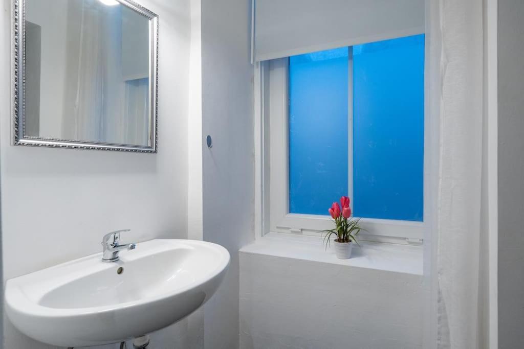 Appartamento Practical 1Br Flat By Center By Hm Vienna Esterno foto